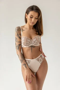 Polski Beżowe Figi PURE