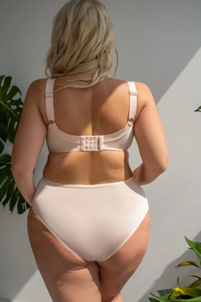 Polski Beżowe Figi ROSALINE