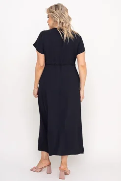 Polski Czarna Sukienka PIRMENO