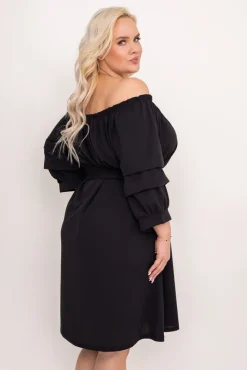 Włoski Czarna Sukienka z paskiem VOUGI