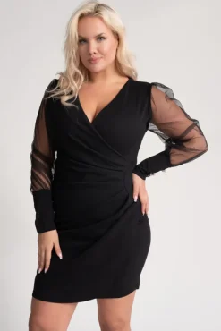 Włoski Czarna Sukienka z przezroczystymi rękawami GERGIO