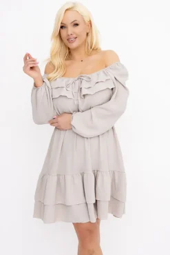 Włoski Jasnobeżowa Sukienka z falbanami KARIENTO