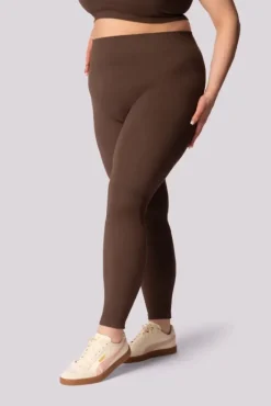 Polski Kawowe Legginsy prążkowane RIBBED