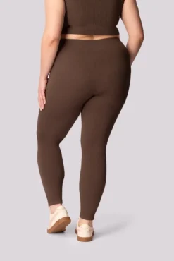 Polski Kawowe Legginsy prążkowane RIBBED