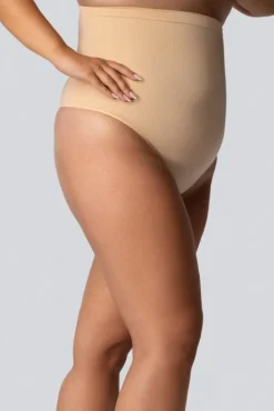Polski Stringi wyszczuplające HIGH-WAISTED SMOOTHWEAR CHAMPAGNE PEARL