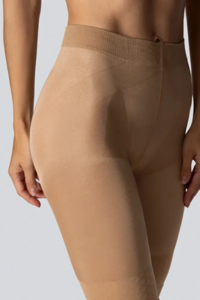 Polski Szorty modelujące SHAPEWEAR MID-WAISTED TOTAL SHAPER NATURALE