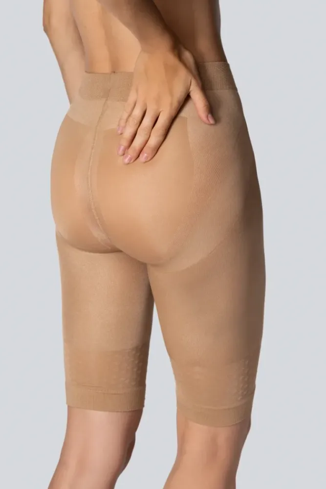 Polski Szorty modelujące SHAPEWEAR MID-WAISTED TOTAL SHAPER NATURALE